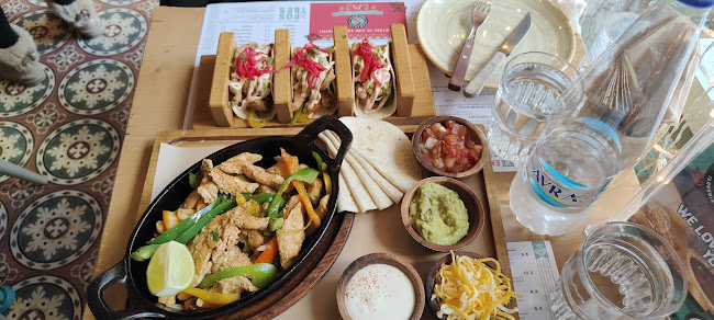 Mamacita - Taquería y Coctelería