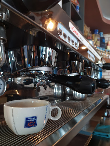 Ακρόνειρο Καφεποτοπωλείο - Γαστρονομία και φιλοξενία