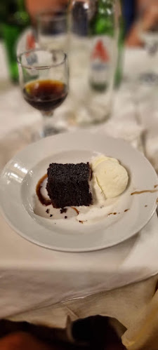 Comentarii opinii despre Ταβέρνα Το Ρόδι - Αρνί Αντικριστό