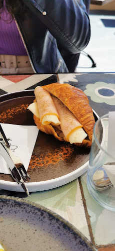 Opinii despre Emvasis Cafe - Cocktail Bar/Εμβασις în Μονεμβασιά - Γαστρονομία και φιλοξενία