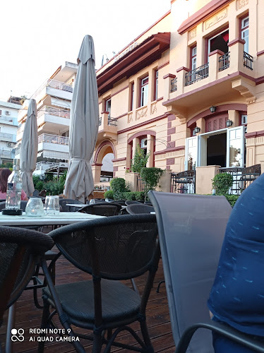 Opinii despre Aperito Wine Bar Restaurant & Special Cocktails în Καλαμαριά - Γαστρονομία και φιλοξενία