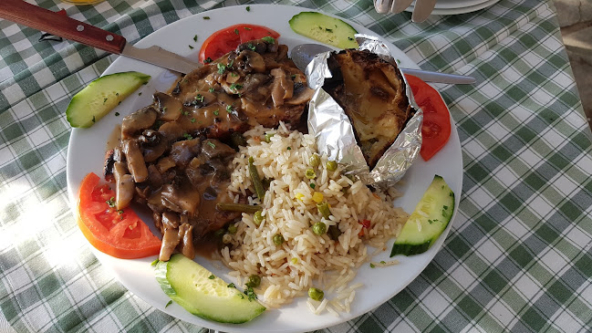 Opinii despre Triena Restaurant & Rooms în Μήθυμνα - Γαστρονομία και φιλοξενία