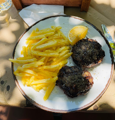 Αυλή - Όρμος Υστερνίων