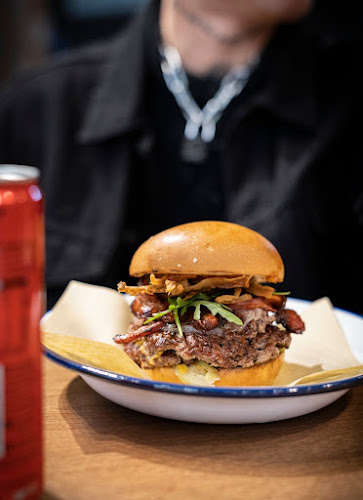 Opinii despre Raw Street Burger - Larisa în Λάρισα - Γαστρονομία και φιλοξενία