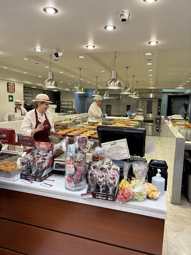 Opinii despre Ζαχαροπλαστεία Κωνσταντινίδης în Αθήνα - Γαστρονομία και φιλοξενία