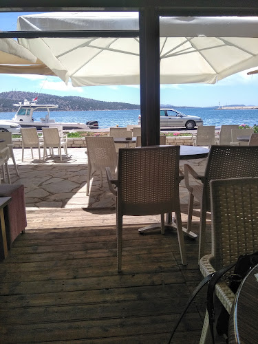 Ostria Loungecafe - Αστακός