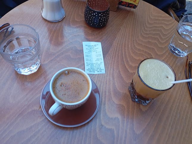 Καφέ Δίστρατο - Ελάτη