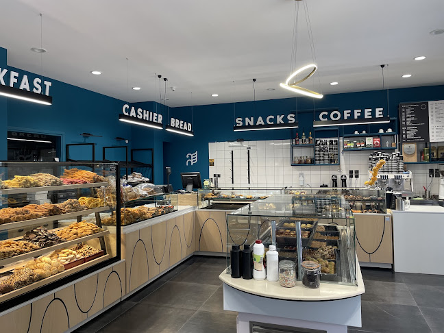 Opinii despre Lolis Bakery Parga în Πάργα - Γαστρονομία και φιλοξενία