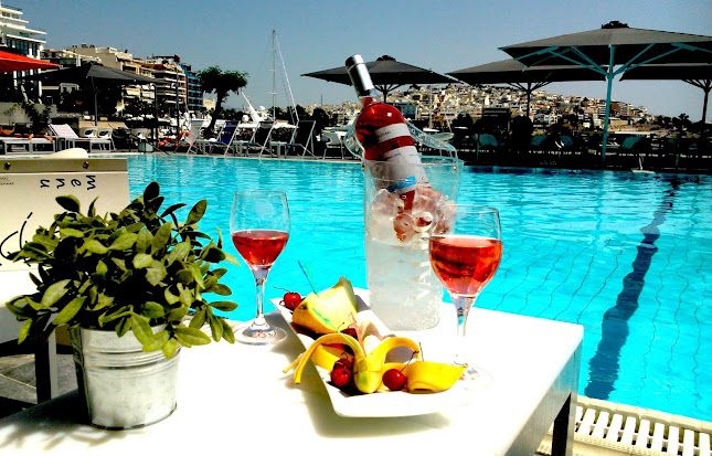 Pisina - Γαστρονομία και φιλοξενία