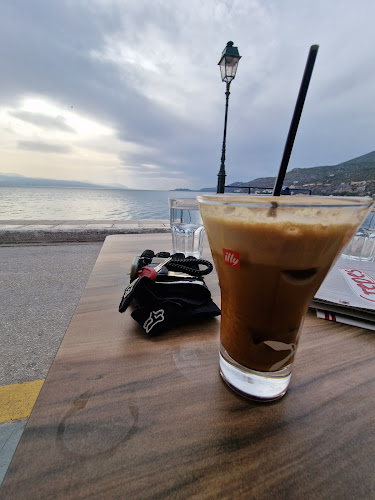 Comentarii opinii despre El Niño Cafe-bar Loutraki