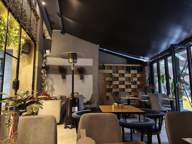 Comentarii opinii despre The Place Secret Yard