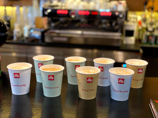 Opinii despre Metro Cafe în Αθήνα - Γαστρονομία και φιλοξενία