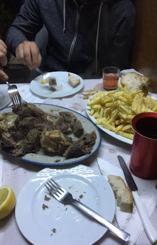 «Χαραλαμπόπουλος» Εστιατόριο - Καφέ - Παραδοσιακό Παντοπωλείο