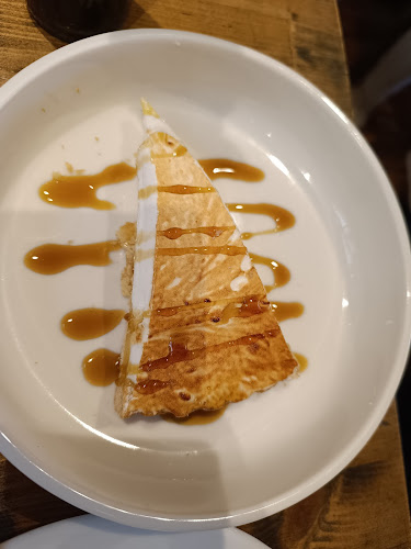 33 ΑΔΡΙΑΝΟΥ - Γαστρονομία και φιλοξενία