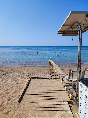 Unnamed Road, Βαρθολομιό 270 50