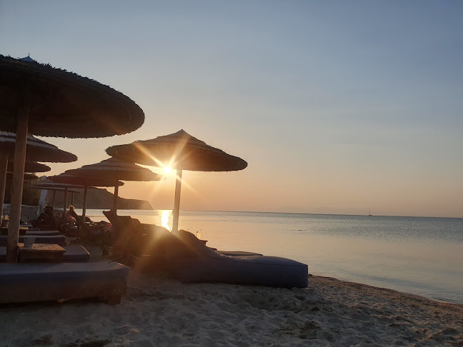 Opinii despre Nema Beach Bar în Δήμος Θερμαϊκού - Γαστρονομία και φιλοξενία