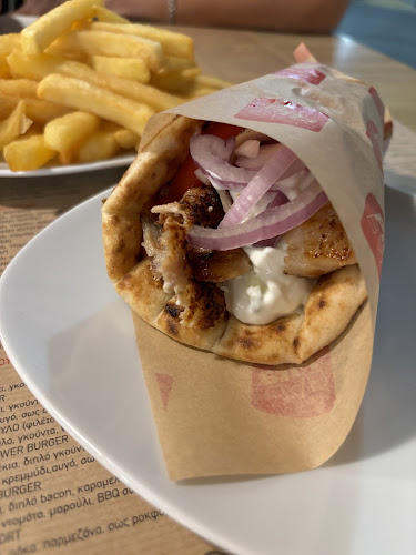 Opinii despre Pita Bar în Παλαιό Φάληρο - Γαστρονομία και φιλοξενία
