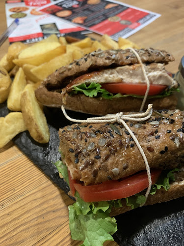 Καραϊσκάκη 31, Φαρκαδόνα 420 31