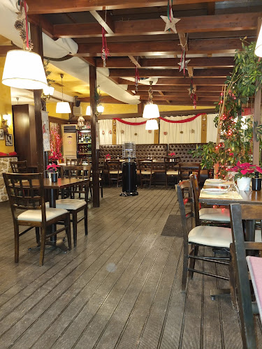 Κύπρου 30-32, Γλυφάδα 166 75