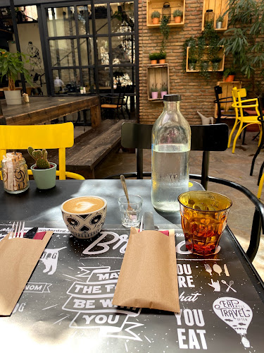 The Underdog® Flagship Store Thissio - Γαστρονομία και φιλοξενία