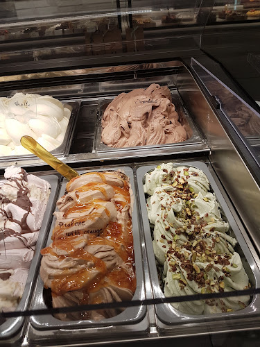 Kentriki diastavrosi, Paros 844 00