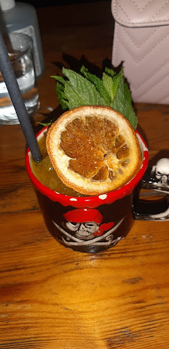 Φάλτσο - Γαστρονομία και φιλοξενία