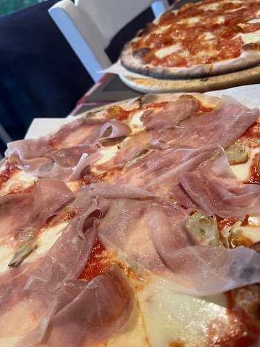 Opinii despre Gusto Divino | Trattoria - Pizzaria în Βριλήσσια - Γαστρονομία και φιλοξενία