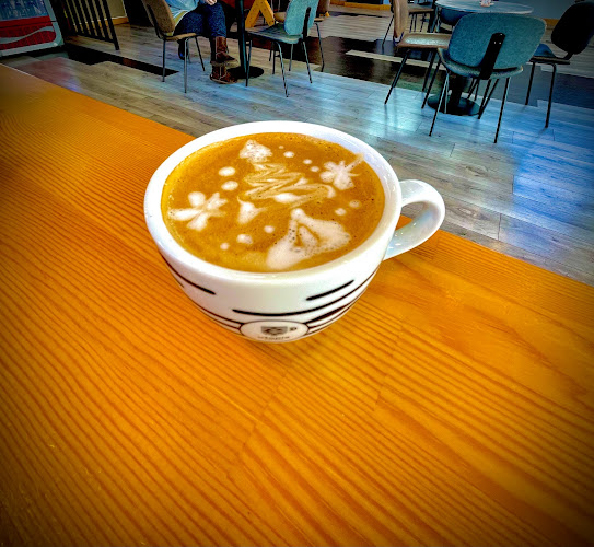 Paul's coffee and more - Γαστρονομία και φιλοξενία