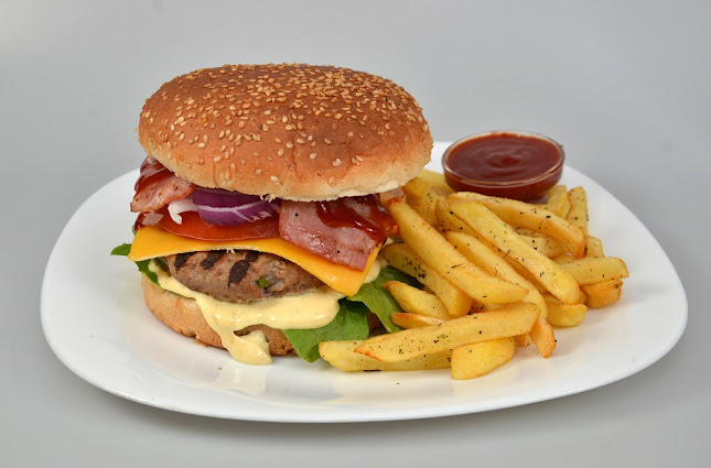 Opinii despre aberto coffee + plates în Πάτρα - Γαστρονομία και φιλοξενία