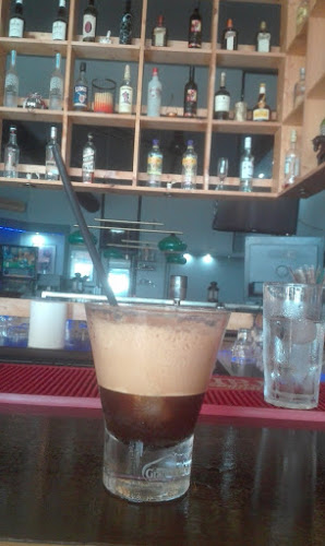 Avenue Café-Bar - Γαστρονομία και φιλοξενία