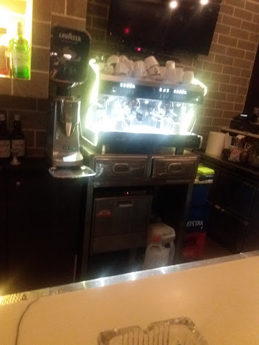 Opinii despre Cosi Cafe în Μαγούλα - Γαστρονομία και φιλοξενία