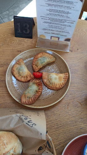 Opinii despre Πετούσης Ταβέρνα (Ηράκλειο) în Ηράκλειο - Γαστρονομία και φιλοξενία