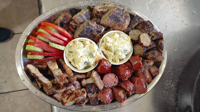 Opinii despre Παπαδιάς Μεζεδοπωλείο în Καστέλλα - Γαστρονομία και φιλοξενία