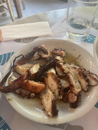 Λεωφ. Δημάρχου Αγγέλου Μεταξά 48, Γλυφάδα 166 74