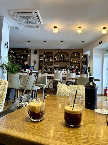 Poem - Γαστρονομία και φιλοξενία