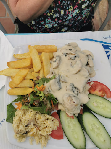 Famous Taste - Αδελιανός Κάμπος