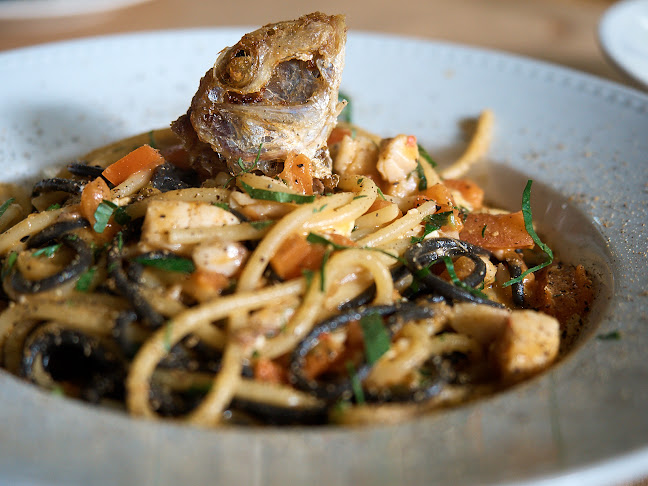 Rakor - Γαστρονομία και φιλοξενία