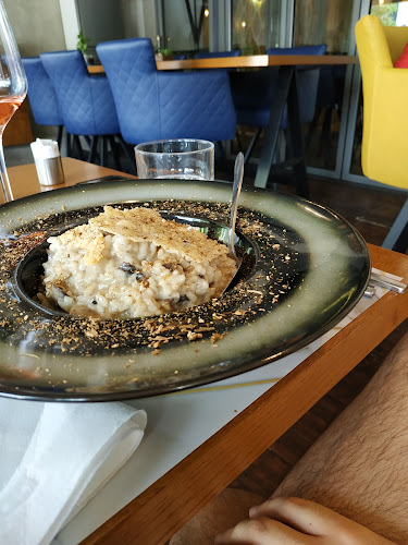 FRAOULA koozina bar - Γαστρονομία και φιλοξενία