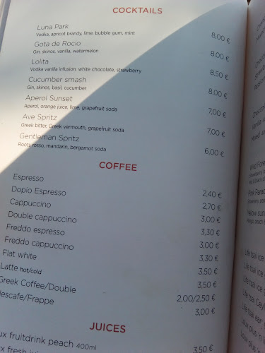 Opinii despre EGO ALL DAY BAR în Καλαμάτα - Γαστρονομία και φιλοξενία