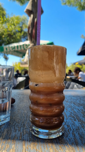 J n' S Coffee - Γαστρονομία και φιλοξενία