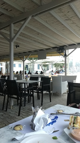 Opinii despre Blue waters în Μύρινα - Γαστρονομία και φιλοξενία