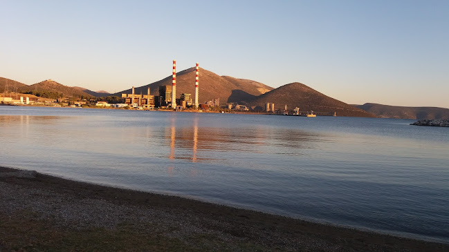 Πλατεία Ιερέος Λαθουρά Γεωργίου, Κάραβος, Αλιβέρι