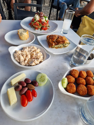 Opinii despre Το Καφενείον în Σπέτσες - Γαστρονομία και φιλοξενία