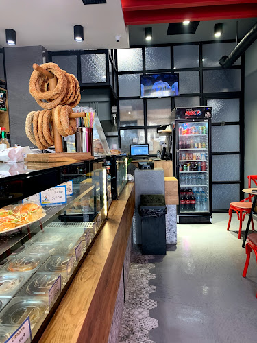 Donald | Εργαστήριο μπουγάτσας - Snack cafe