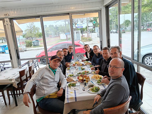 Opinii despre "Τα αδέρφια" Κοτόπουλα στα κάρβουνα în Σταυρός - Γαστρονομία και φιλοξενία