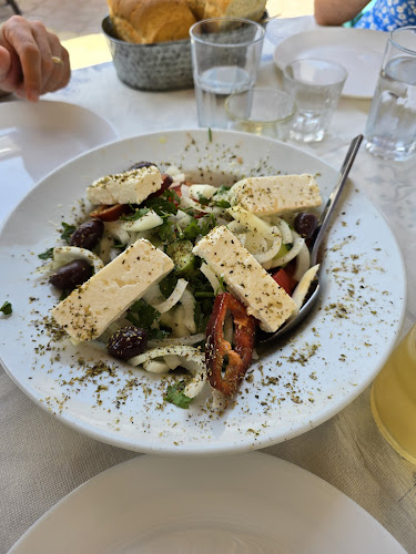 Οδός Ελλήνων - Νέοι Επιβάτες