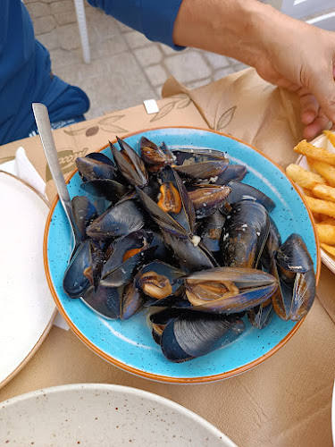 Κουντουριωτη 8, Λαύριο 195 00