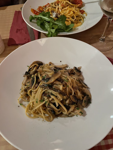 Opinii despre ΛΑ ΦΑΜΙΛΙΑ în Κέρκυρα - Γαστρονομία και φιλοξενία