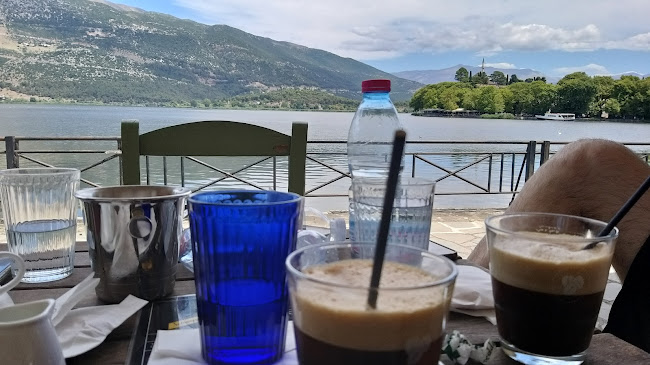 Δε Βίλατζ - Ιωάννινα