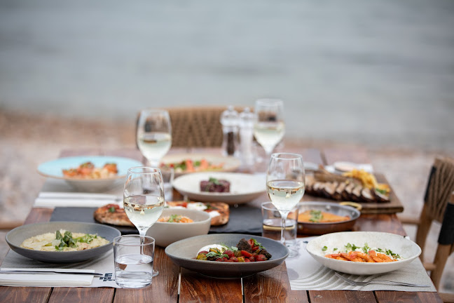 Opinii despre Wet Seaside Puzzle în Μέγαρα - Γαστρονομία και φιλοξενία